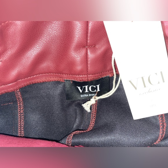 NWT VICI Livi pocketed high rise Faux leather belted pants - Picture 6 of 6